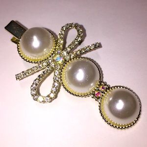 ELEGANT RHINESTONE HAIR CLIP